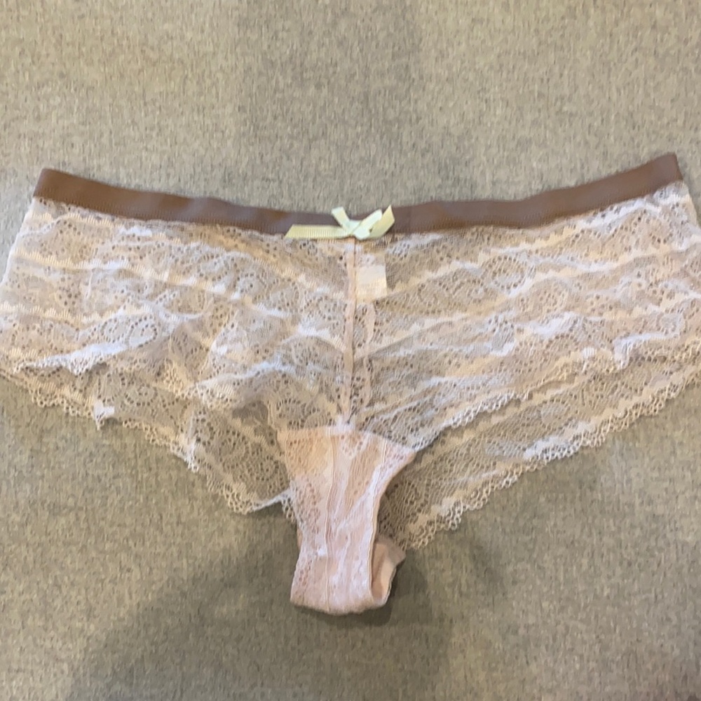 Victoria’s Secret cheeky lace panty